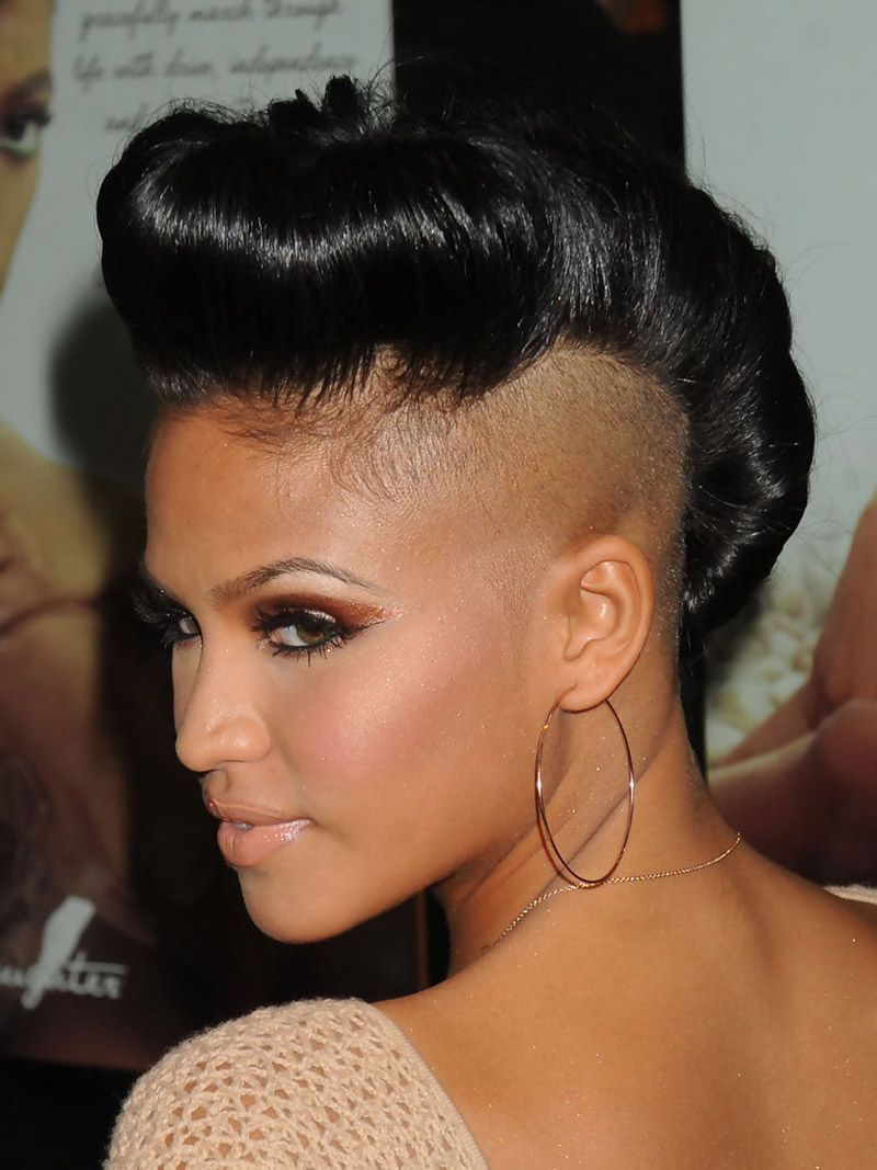 12. Short haircuts for black women shaved on sides.