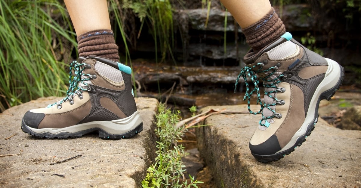 women's hiking shoes with ankle support