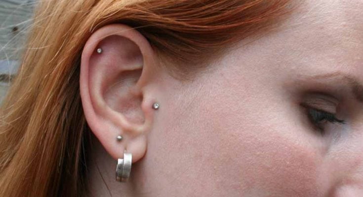 Tragus piercing